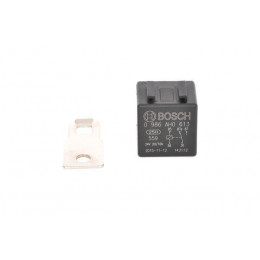 RELAIS 24V 2 X 10A .  BOITIER PVC Iveco 41040442 MB 0035459605